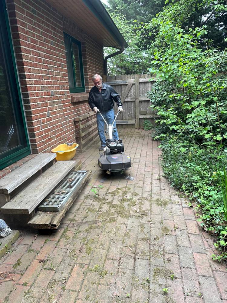 Testimonial roter Klinker UweB vorher